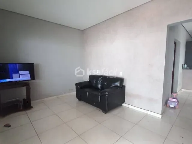 Casa com 200m² 1 quarto e 2 banheiros, à venda, no bairro Residencial Oliveira III em Campo Grande