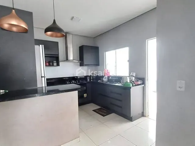 Casa com 200m² 1 quarto e 2 banheiros, à venda, no bairro Residencial Oliveira III em Campo Grande