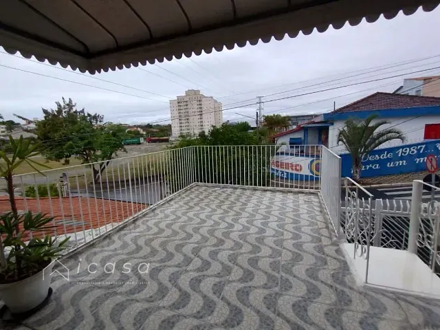 Casa com 138m² 4 quartos e 3 banheiros, à venda, no bairro Vila Antônio Augusto Luiz em Caçapava