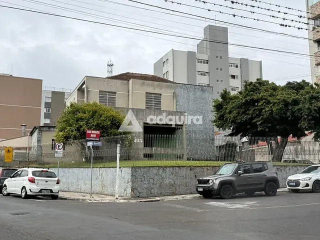 Casa com 767m², para alugar, no bairro Centro em Ponta Grossa