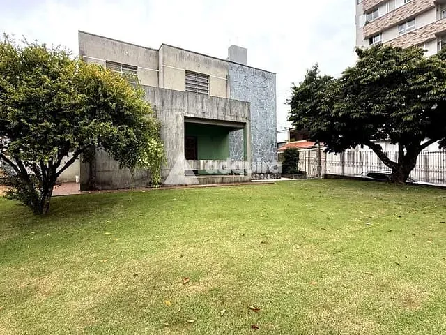 Casa com 767m², para alugar, no bairro Centro em Ponta Grossa