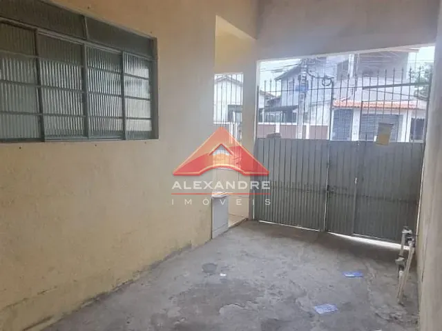 Casa com 150m² 2 quartos e 2 banheiros, à venda, no bairro Vila Sinhá em São José dos Campos
