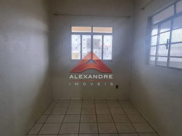 Casa com 150m² 2 quartos e 2 banheiros, à venda, no bairro Vila Sinhá em São José dos Campos