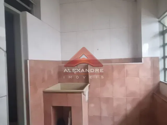 Casa com 150m² 2 quartos e 2 banheiros, à venda, no bairro Vila Sinhá em São José dos Campos