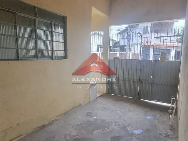 Casa com 150m² 2 quartos e 2 banheiros, à venda, no bairro Vila Sinhá em São José dos Campos