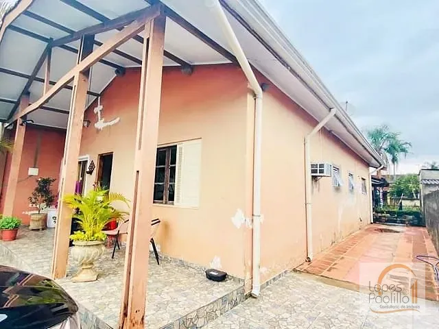 Casa com 500m² 2 quartos e 2 banheiros, à venda, no bairro Alvinópolis em Atibaia