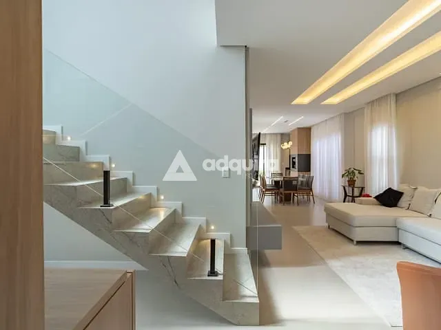 Casa com 312m² 3 quartos e 3 banheiros, à venda, no bairro Orfãs em Ponta Grossa