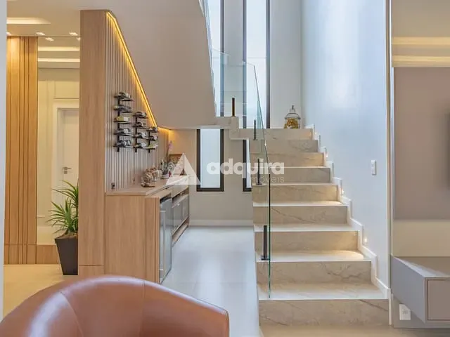 Casa com 312m² 3 quartos e 3 banheiros, à venda, no bairro Orfãs em Ponta Grossa