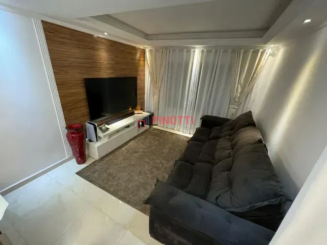Casa 2 quartos e 2 banheiros, à venda, no bairro Vila Adriana em São Bernardo do Campo