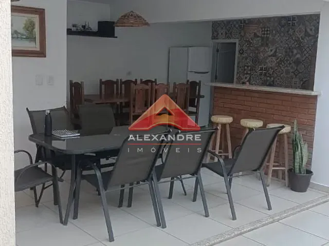Casa com 315m² 4 quartos e 1 banheiro, à venda, no bairro Jardim San Marino em São José dos Campos
