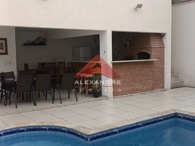Casa com 315m² 4 quartos e 1 banheiro, à venda, no bairro Jardim San Marino em São José dos Campos