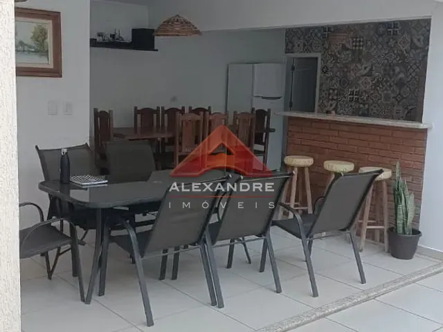 Casa com 315m² 4 quartos e 1 banheiro, à venda, no bairro Jardim San Marino em São José dos Campos