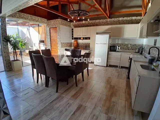 Casa com 221m² 3 quartos e 3 banheiros, à venda, no bairro Cará-cará em Ponta Grossa