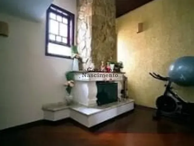 Casa com 502m² 4 quartos e 6 banheiros, à venda, no bairro São João em Jacareí