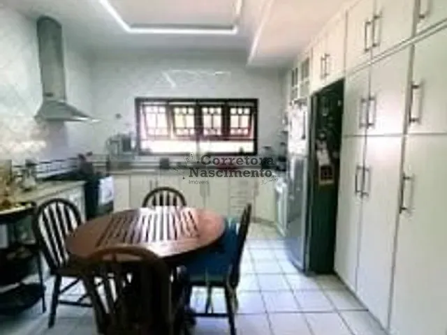 Casa com 502m² 4 quartos e 6 banheiros, à venda, no bairro São João em Jacareí