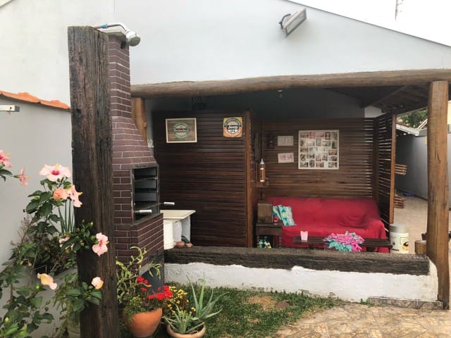 Casa 2 quartos e 1 banheiro, à venda, no bairro Quiririm em Taubaté
