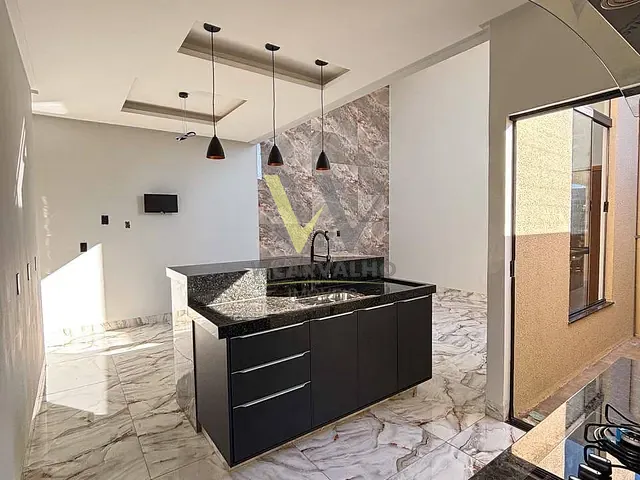 Casa com 150m² 3 quartos e 2 banheiros, à venda, no bairro Campos do Jordão em Anápolis
