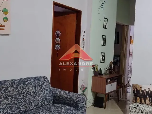 Casa com 126m² 1 quarto e 1 banheiro, à venda, no bairro Jardim Minas Gerais em São José dos Campos