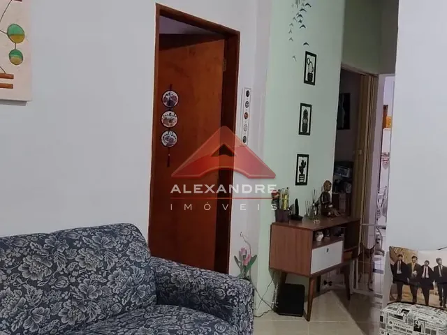 Casa com 126m² 1 quarto e 1 banheiro, à venda, no bairro Jardim Minas Gerais em São José dos Campos
