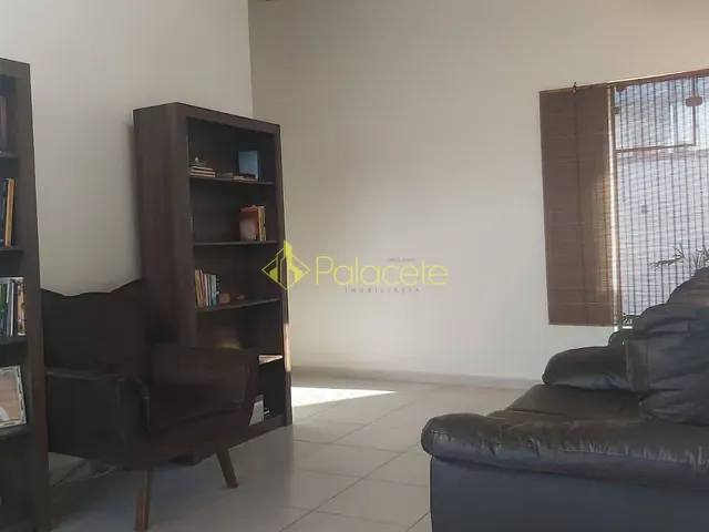 Casa com 1078m² 3 quartos e 5 banheiros, à venda, no bairro Abaete em Taubaté