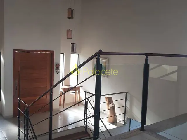 Casa com 1078m² 3 quartos e 5 banheiros, à venda, no bairro Abaete em Taubaté