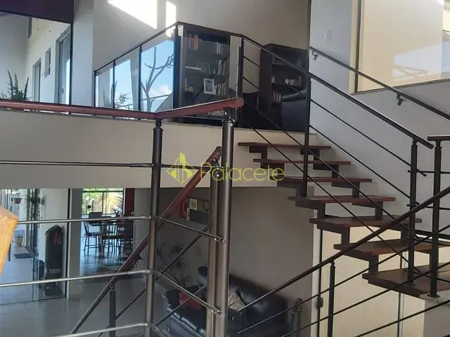 Casa com 1078m² 3 quartos e 5 banheiros, à venda, no bairro Abaete em Taubaté