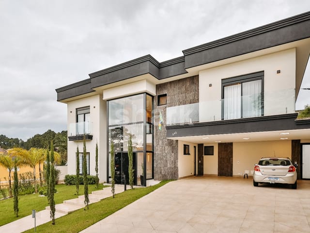 Casa com 800m² 4 quartos e 6 banheiros, à venda, no bairro Alphaville em Santana de Parnaíba