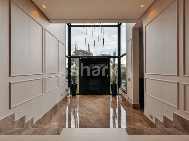 Casa com 800m² 4 quartos e 6 banheiros, à venda, no bairro Alphaville em Santana de Parnaíba