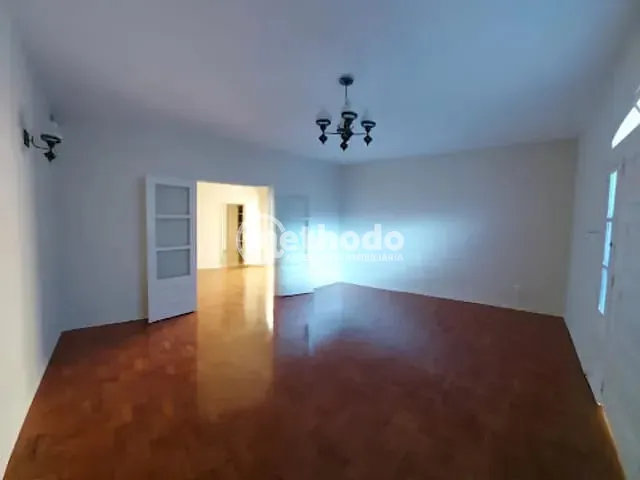 Casa com 450m² 3 quartos e 3 banheiros, para alugar, no bairro Jardim Chapadão em Campinas
