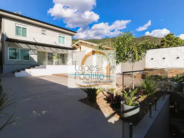 Casa com 360m² 4 quartos e 4 banheiros, à venda, no bairro Parque Arco Iris em Atibaia