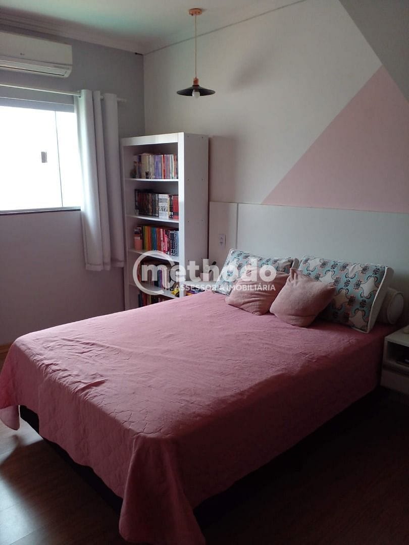 Casa, 3 quartos, 221 m² - Foto 14