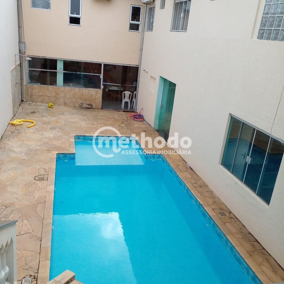 Casa, 3 quartos, 221 m² - Foto 2