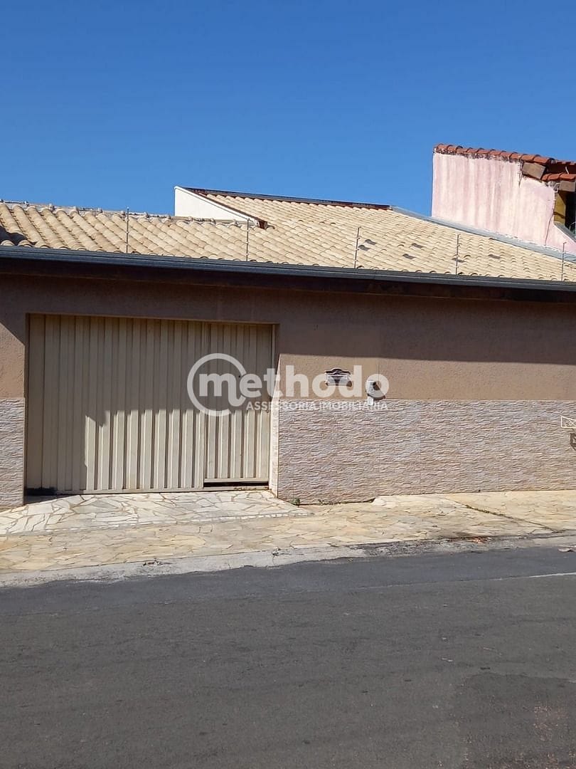 Casa, 3 quartos, 221 m² - Foto 1