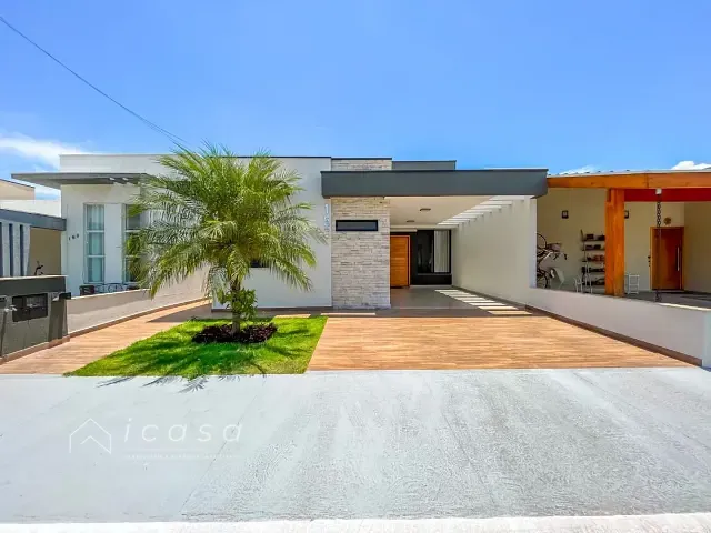 Casa com 300m² 3 quartos e 3 banheiros, à venda, no bairro Centro em Taubaté