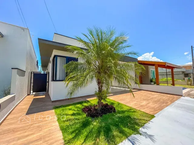 Casa com 300m² 3 quartos e 3 banheiros, à venda, no bairro Centro em Taubaté