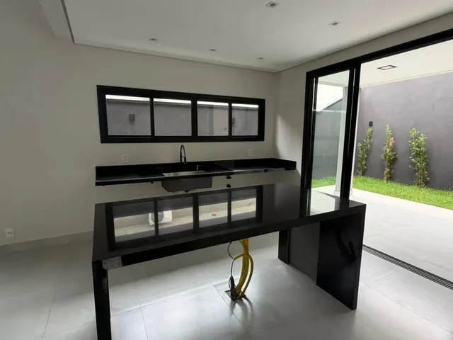 Casa com 259m² 3 quartos e 3 banheiros, à venda, no bairro Reserva do Vale em Caçapava