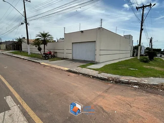 Casa com 600m² 5 quartos e 6 banheiros, à venda, no bairro Jardim Tropical em Rondonópolis