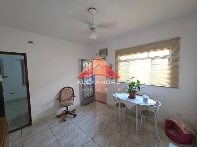 Casa com 150m² 3 quartos e 2 banheiros, à venda, no bairro Vila Tatetuba em São José dos Campos