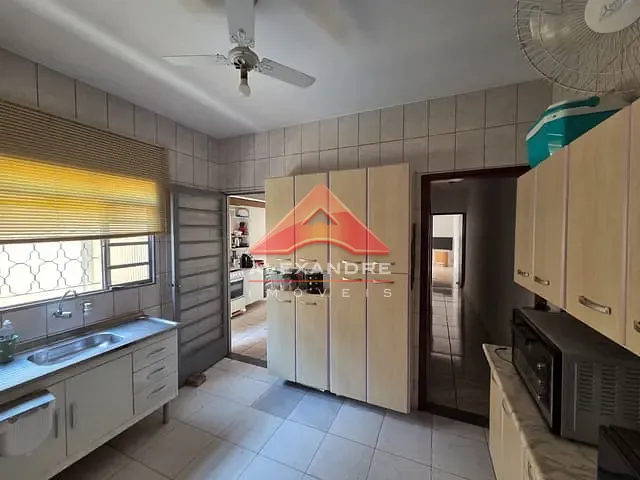 Casa com 150m² 3 quartos e 2 banheiros, à venda, no bairro Vila Tatetuba em São José dos Campos