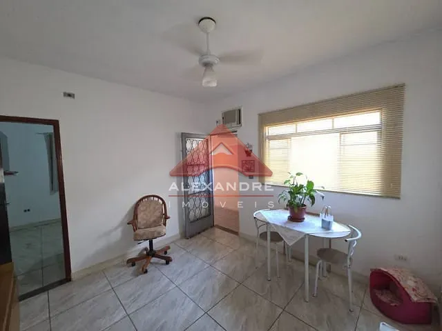 Casa com 150m² 3 quartos e 2 banheiros, à venda, no bairro Vila Tatetuba em São José dos Campos