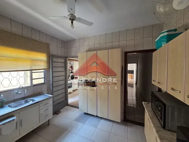 Casa com 150m² 3 quartos e 2 banheiros, à venda, no bairro Vila Tatetuba em São José dos Campos