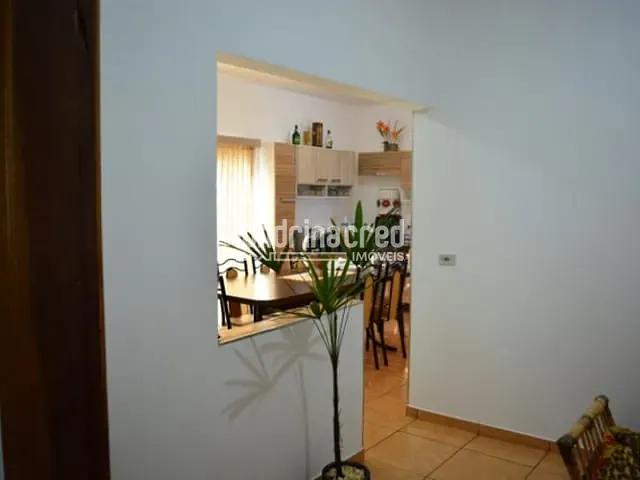 Casa com 398m², à venda, no bairro Vila Esperança em Ibiporã