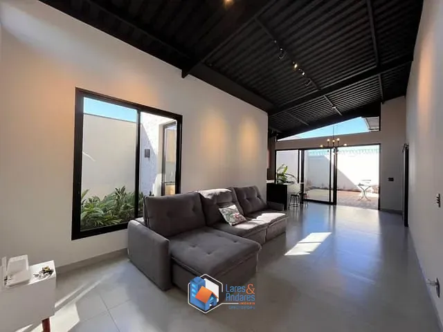 Casa com 220m² 3 quartos e 2 banheiros, à venda, no bairro Jardim Morada Nova em Jaboticabal
