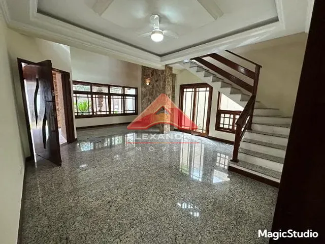 Casa com 360m² 4 quartos e 2 banheiros, à venda, no bairro Vila Resende em Caçapava