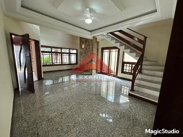 Casa com 360m² 4 quartos e 2 banheiros, à venda, no bairro Vila Resende em Caçapava