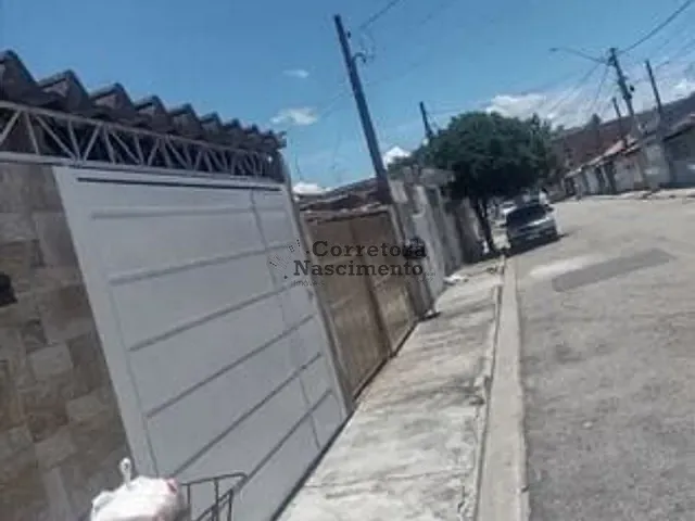 Casa com 210m² 2 quartos e 1 banheiro, à venda, no bairro Jardim Santa Marina em Jacareí
