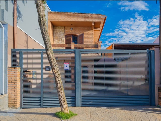 Foto do Casa - Casa tipo para venda em Jardim D'Abril com 3 quartos, 216m² | Lares e Andares Imóveis