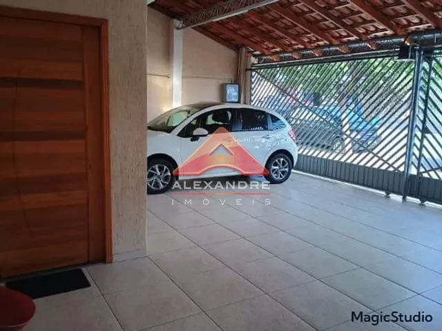 Casa com 300m² 3 quartos e 1 banheiro, à venda, no bairro Vila Industrial em São José dos Campos