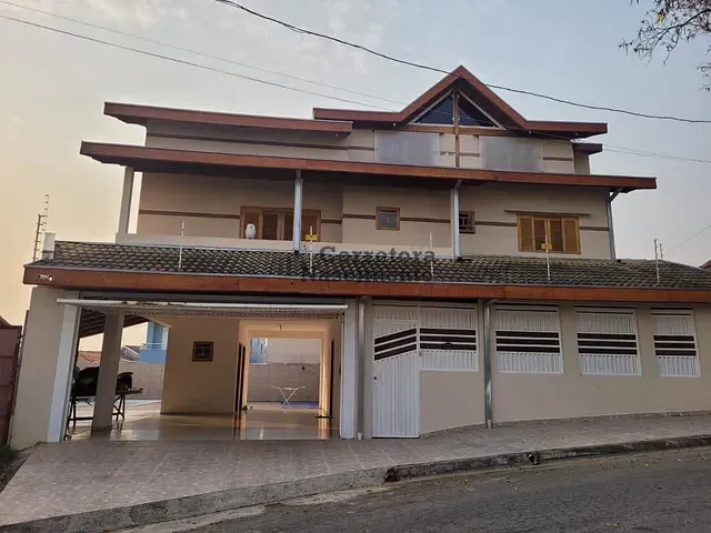 Casa com 410m² 3 quartos e 4 banheiros, à venda, no bairro Jardim Elza Maria em Jacareí