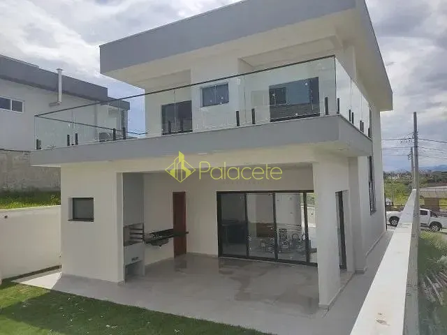 Casa com 250m² 3 quartos e 2 banheiros, à venda, no bairro Parque Residencial Maria Elmira em Caçapava